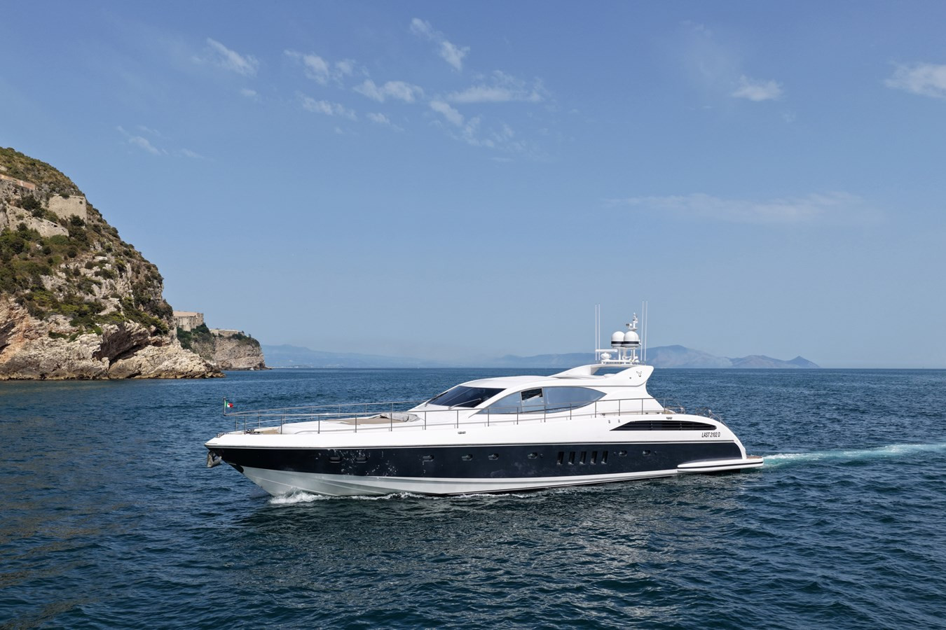 https://arconyachts.ams3.digitaloceanspaces.com/90409/conversions/large_4770019-optimize.jpg