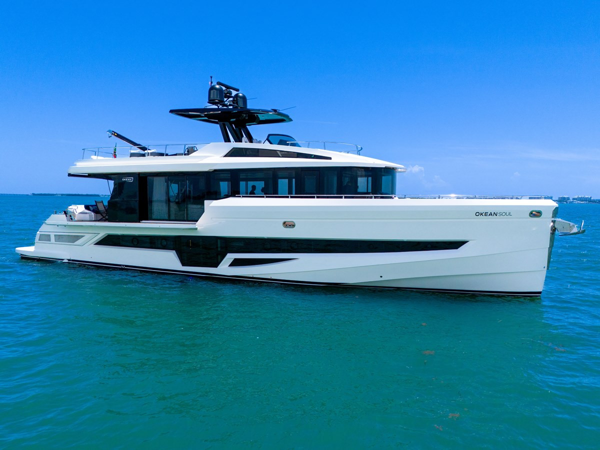 https://arconyachts.ams3.digitaloceanspaces.com/90424/conversions/large_4738421-optimize.jpg