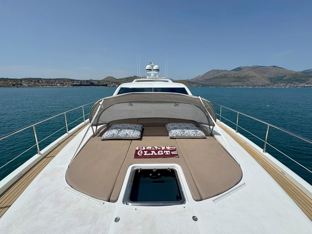 https://arconyachts.ams3.digitaloceanspaces.com/90435/conversions/large_4769986-optimize.jpg