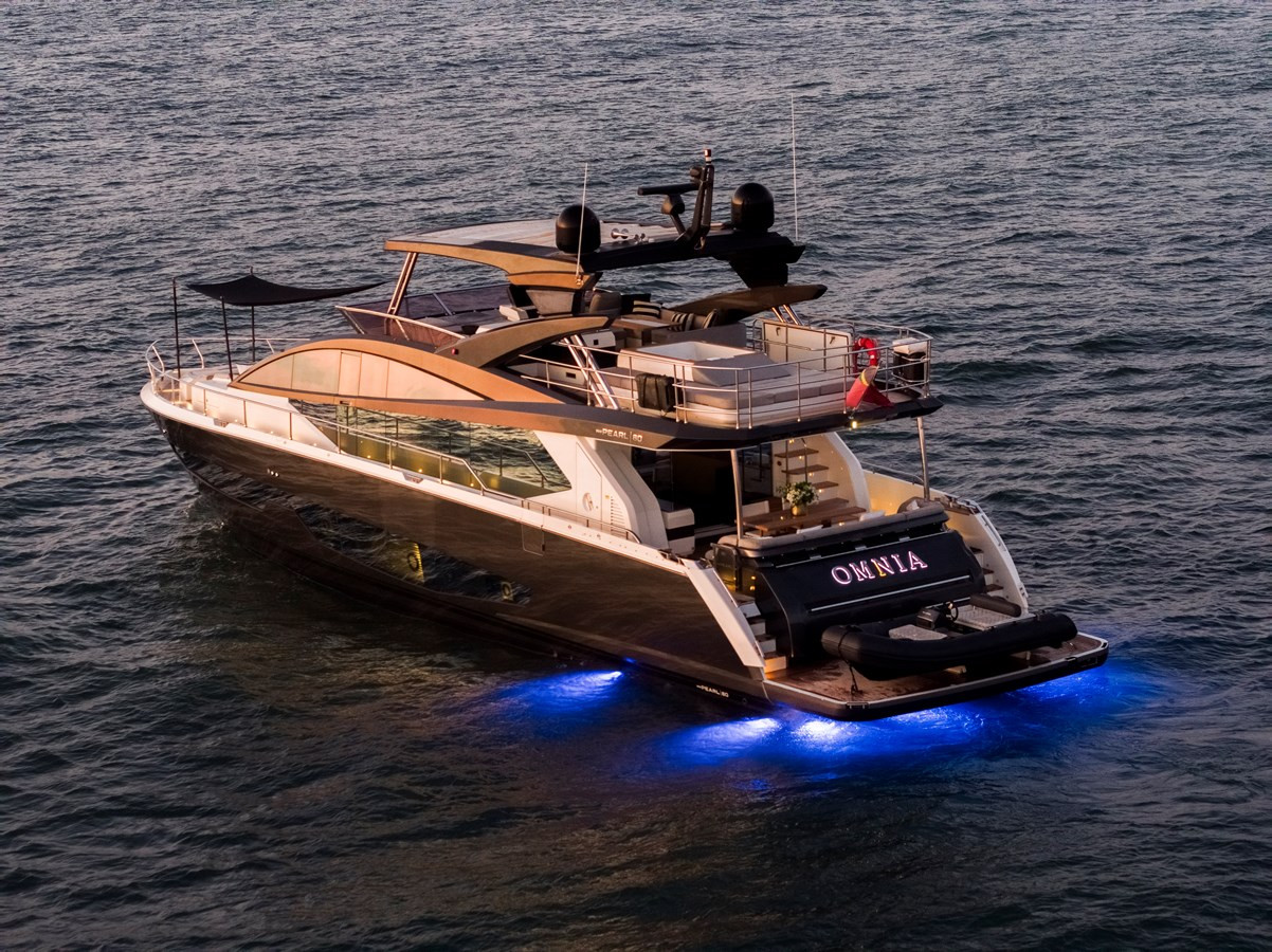 https://arconyachts.ams3.digitaloceanspaces.com/90439/conversions/large_4825016-optimize.jpg