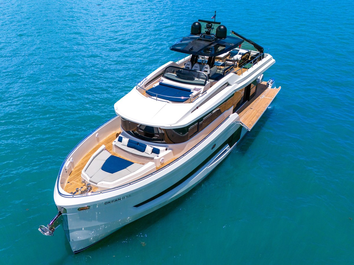 https://arconyachts.ams3.digitaloceanspaces.com/90458/conversions/large_4738433-optimize.jpg