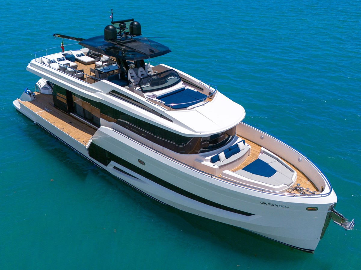 https://arconyachts.ams3.digitaloceanspaces.com/90461/conversions/large_4738434-optimize.jpg