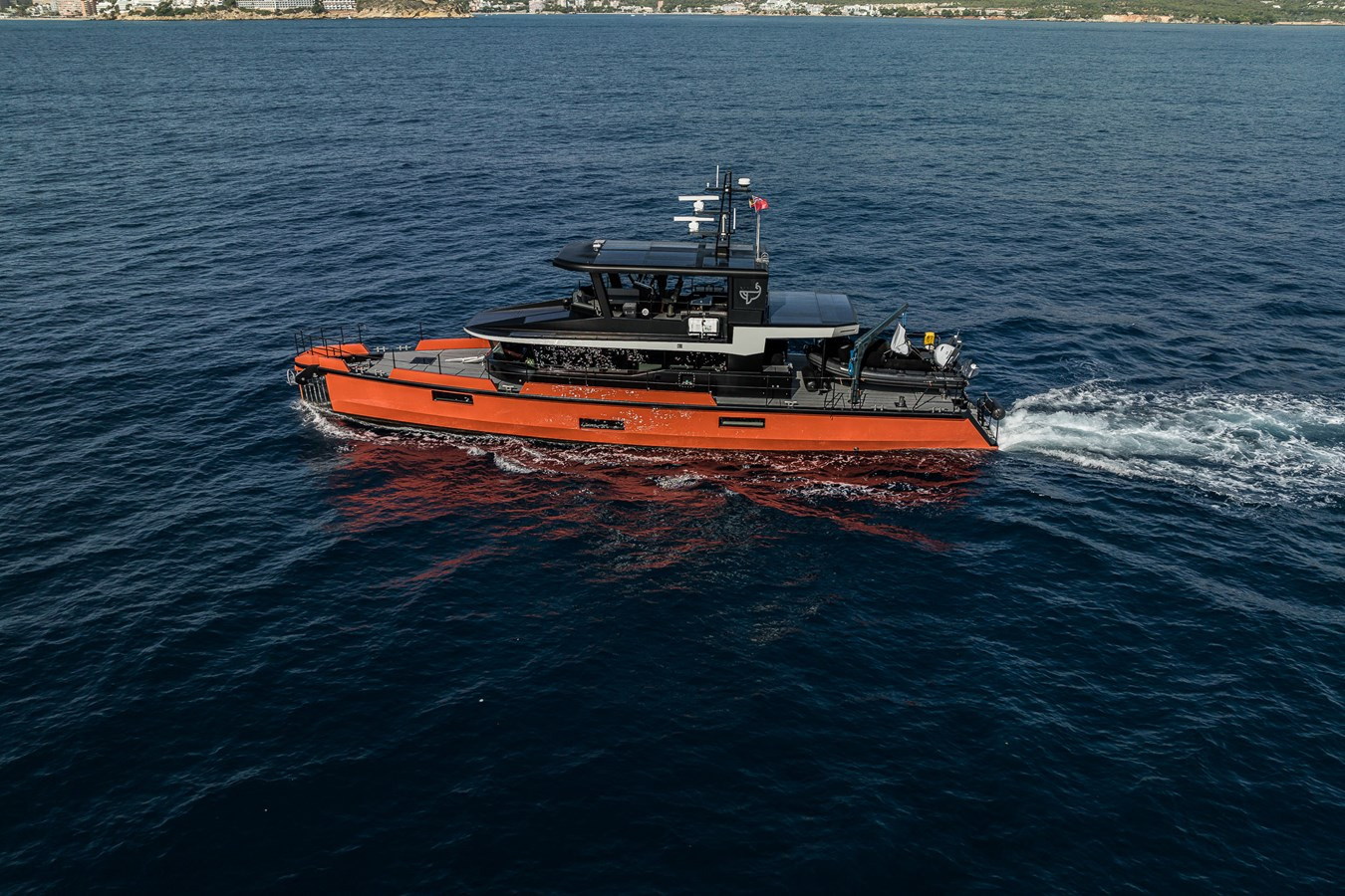 https://arconyachts.ams3.digitaloceanspaces.com/90531/conversions/large_4417809-optimize.jpg