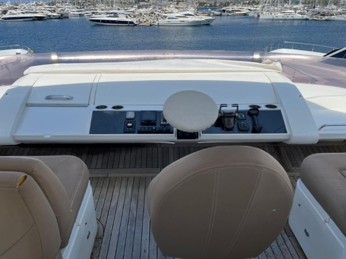 https://arconyachts.ams3.digitaloceanspaces.com/90539/conversions/large_4817257-optimize.jpg