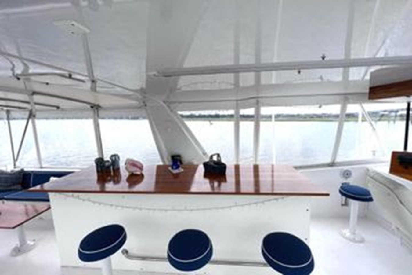 https://arconyachts.ams3.digitaloceanspaces.com/90554/conversions/large_3969919-optimize.jpg