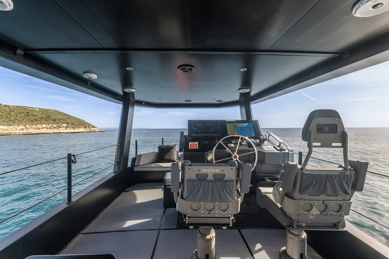 https://arconyachts.ams3.digitaloceanspaces.com/90568/conversions/large_4417823-optimize.jpg
