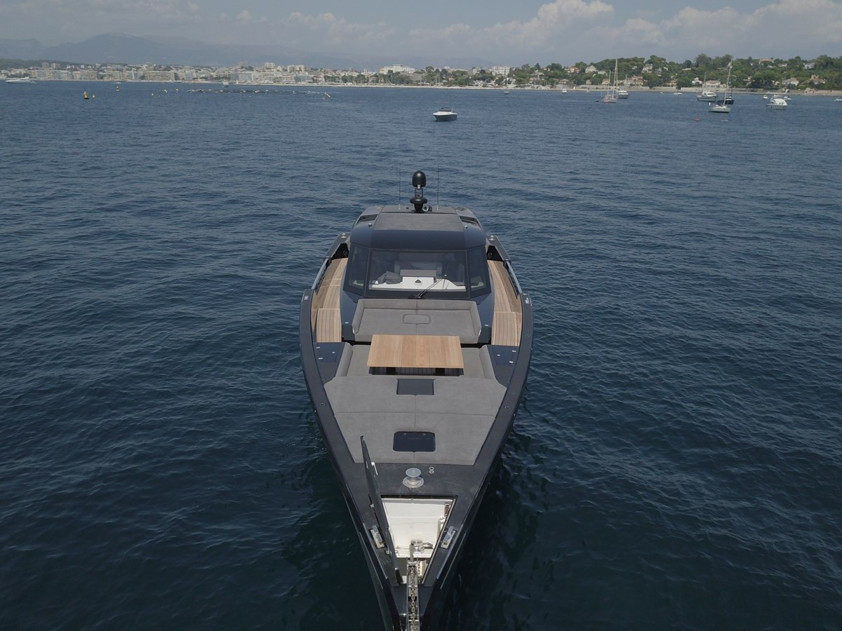 https://arconyachts.ams3.digitaloceanspaces.com/90596/conversions/large_3726467-optimize.jpg