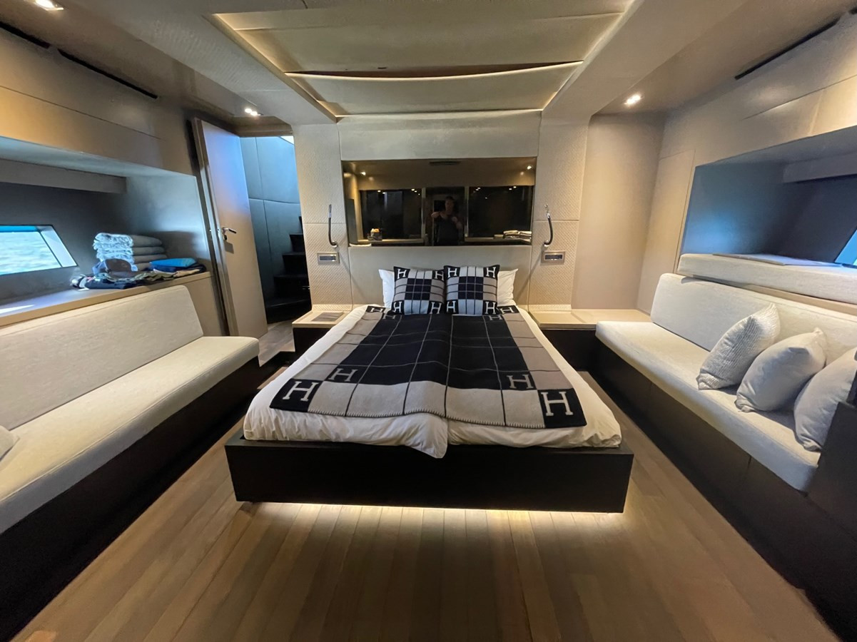 https://arconyachts.ams3.digitaloceanspaces.com/90637/conversions/large_3726489-optimize.jpg