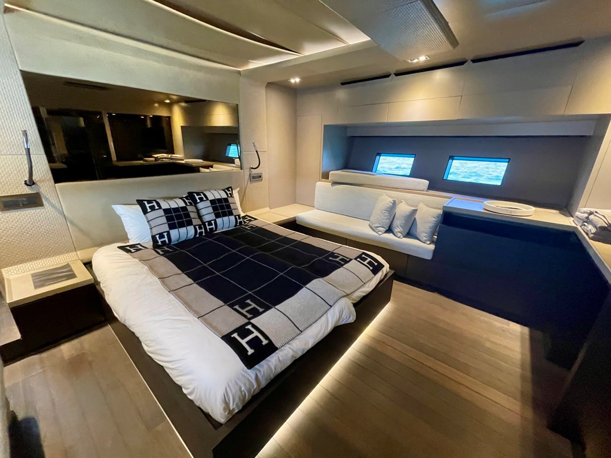 https://arconyachts.ams3.digitaloceanspaces.com/90639/conversions/large_3726488-optimize.jpg