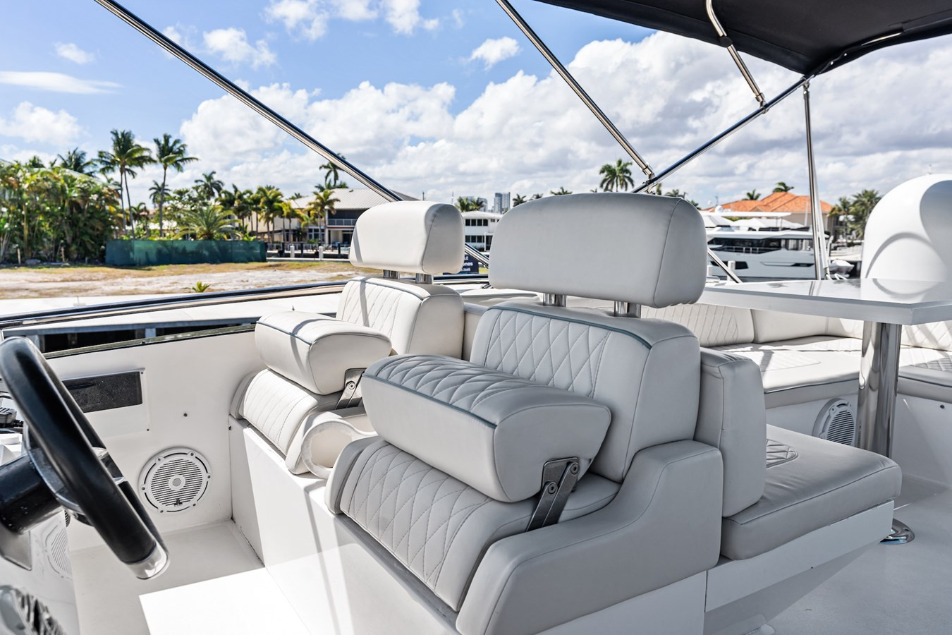 https://arconyachts.ams3.digitaloceanspaces.com/90662/conversions/large_4587884-optimize.jpg
