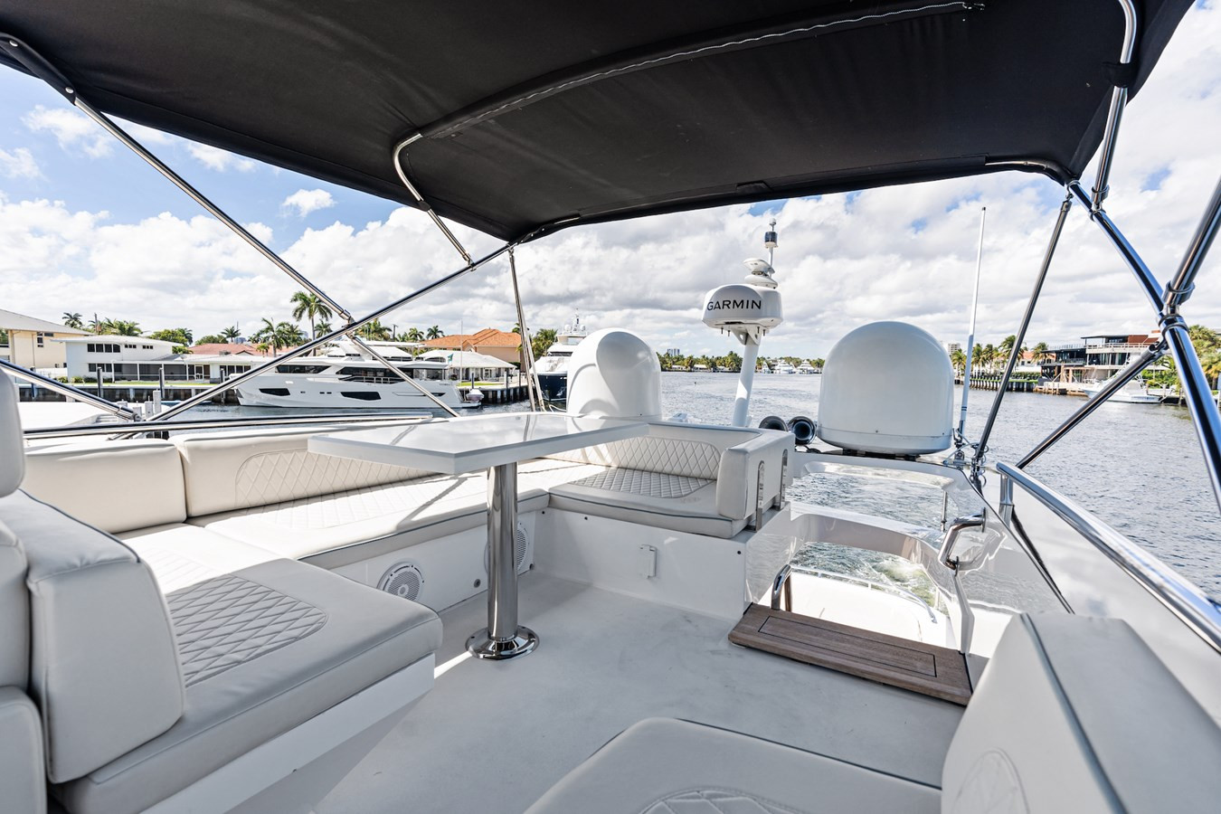 https://arconyachts.ams3.digitaloceanspaces.com/90669/conversions/large_4587886-optimize.jpg
