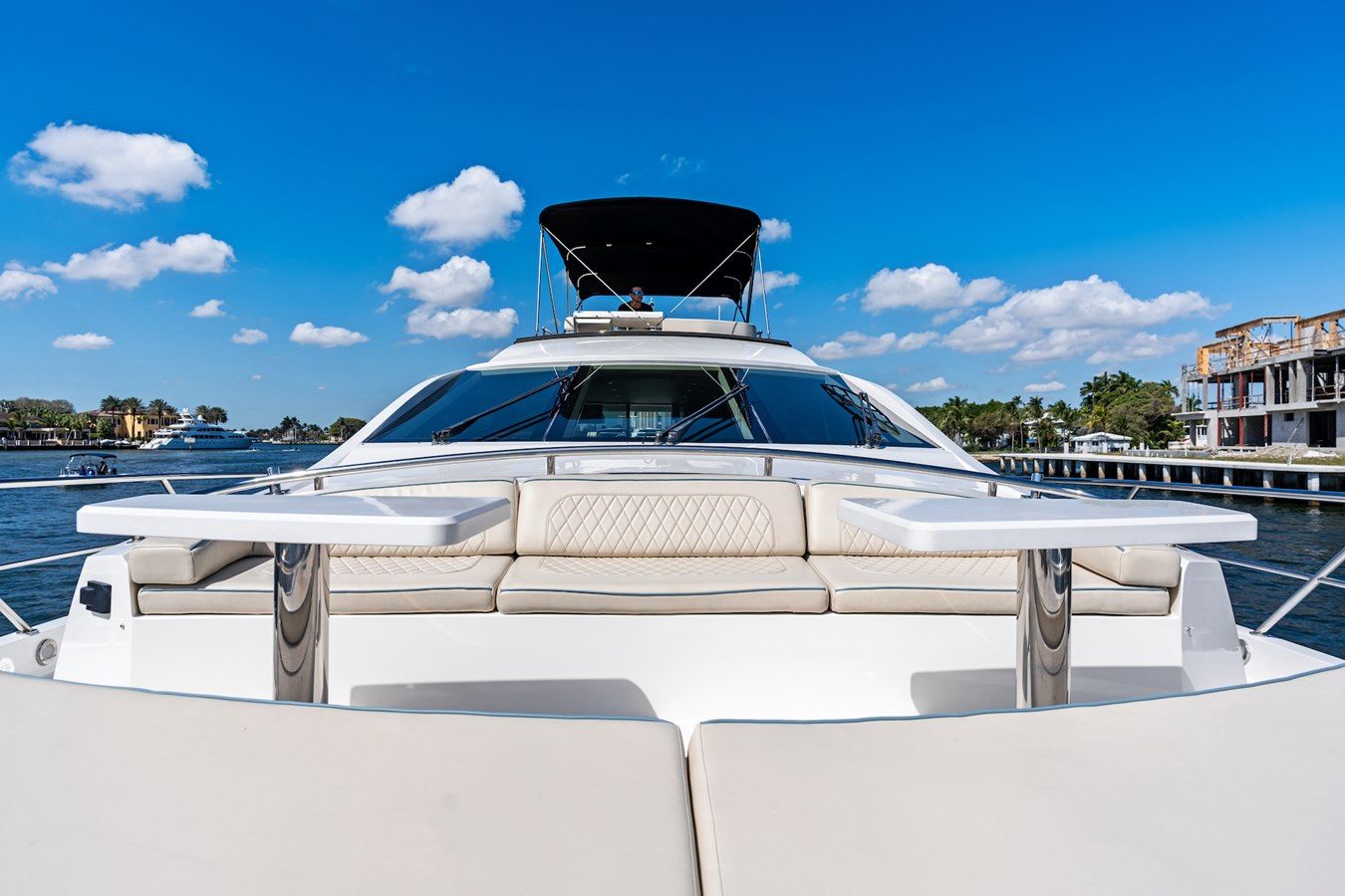 https://arconyachts.ams3.digitaloceanspaces.com/90684/conversions/large_4587891-optimize.jpg