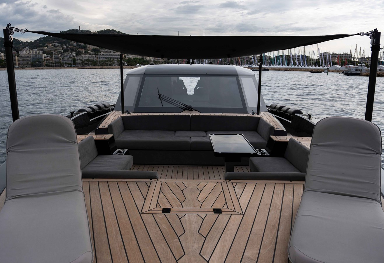 https://arconyachts.ams3.digitaloceanspaces.com/90689/conversions/large_4820280-optimize.jpg