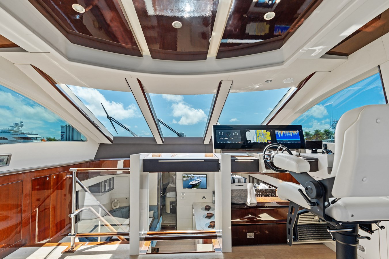 https://arconyachts.ams3.digitaloceanspaces.com/90705/conversions/large_4587898-optimize.jpg