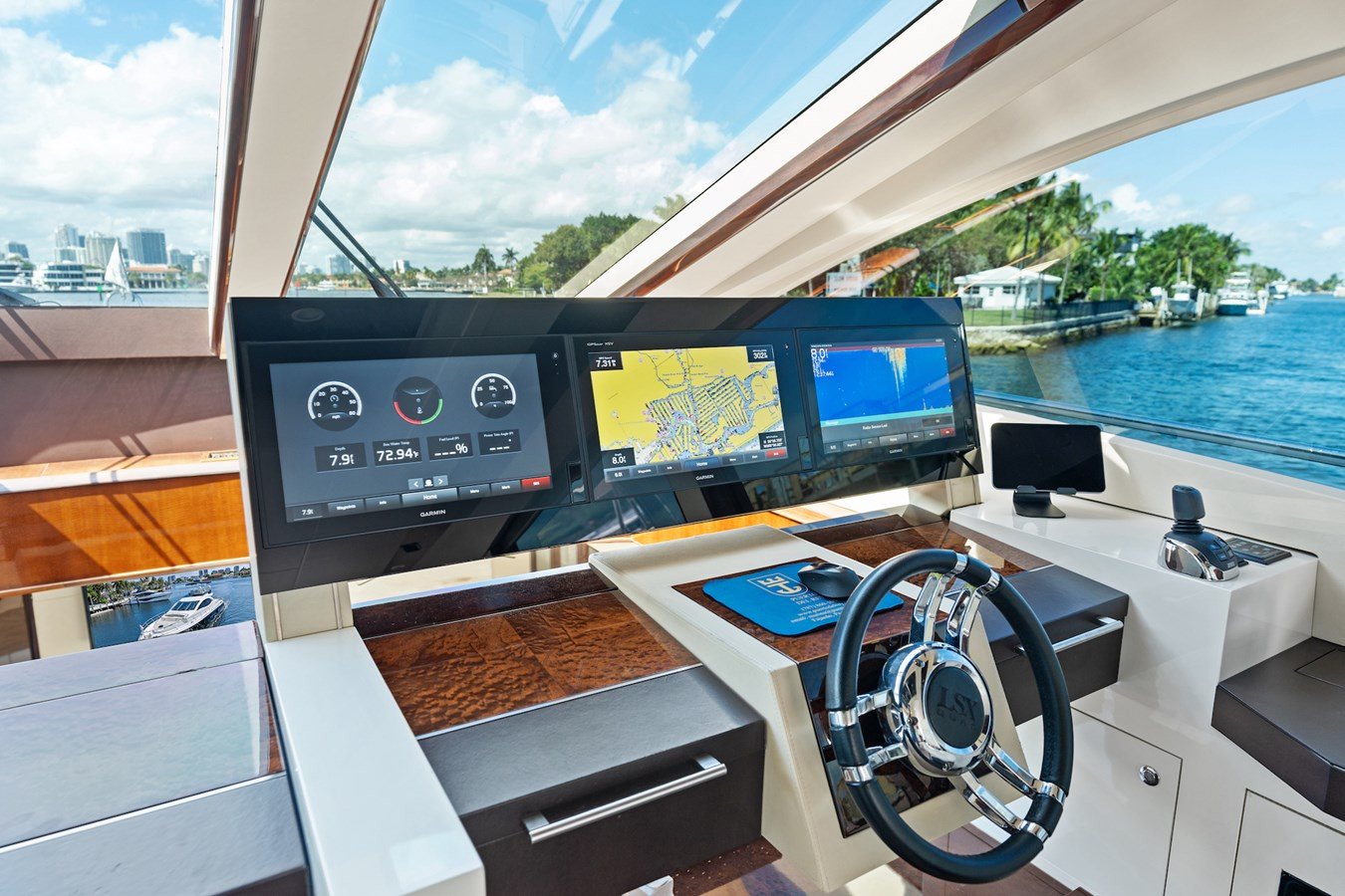 https://arconyachts.ams3.digitaloceanspaces.com/90708/conversions/large_4587899-optimize.jpg