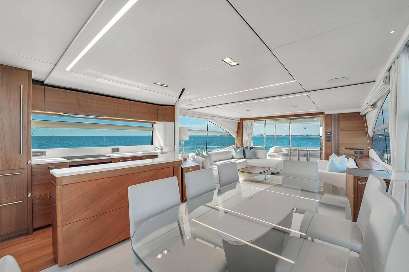 https://arconyachts.ams3.digitaloceanspaces.com/90813/conversions/large_3761275-optimize.jpg