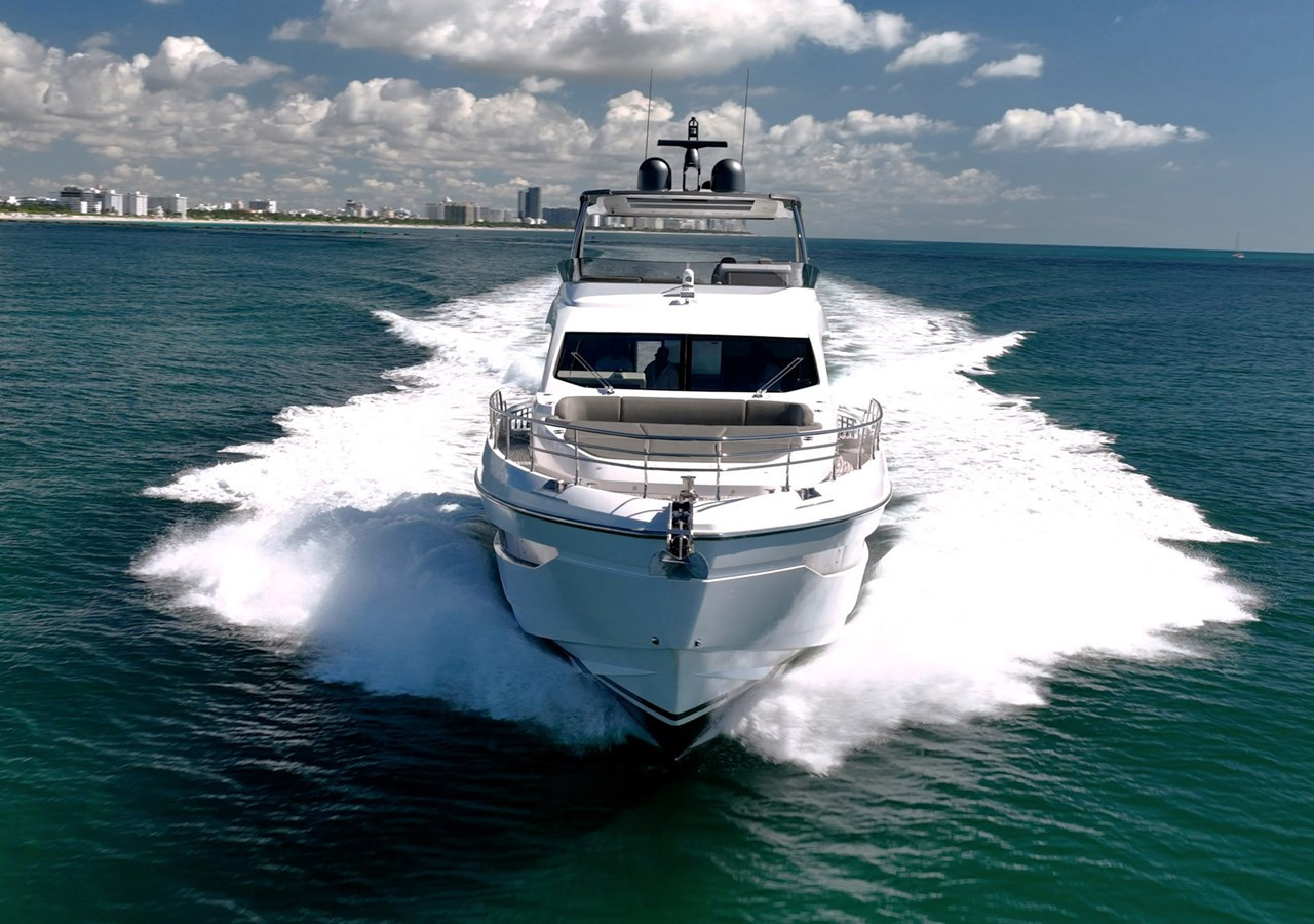 https://arconyachts.ams3.digitaloceanspaces.com/90930/conversions/large_4843044-optimize.jpg