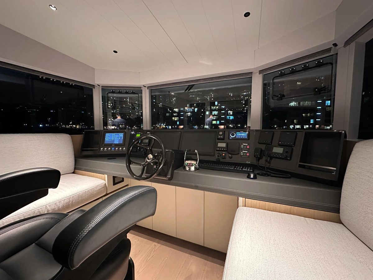 https://arconyachts.ams3.digitaloceanspaces.com/90947/conversions/large_4227415-optimize.jpg