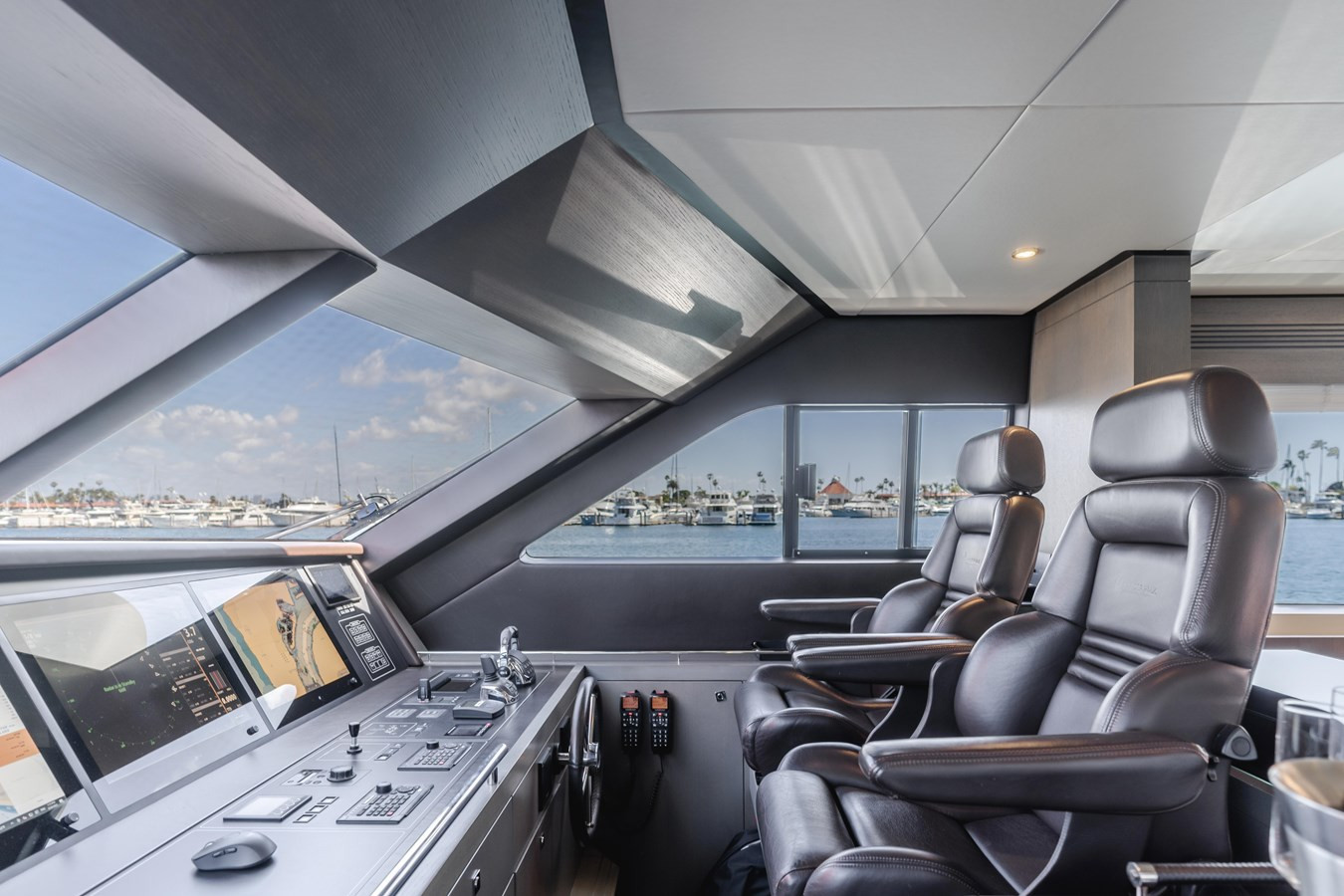 https://arconyachts.ams3.digitaloceanspaces.com/90971/conversions/large_4087076-optimize.jpg