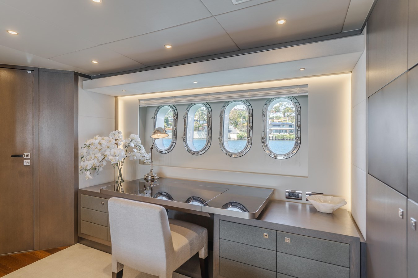 https://arconyachts.ams3.digitaloceanspaces.com/91024/conversions/large_4087094-optimize.jpg