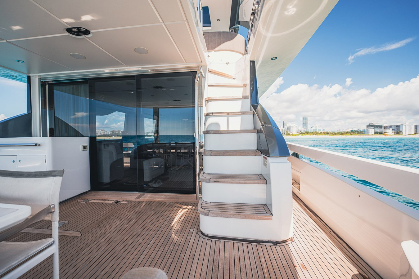 https://arconyachts.ams3.digitaloceanspaces.com/91106/conversions/large_4843105-optimize.jpg