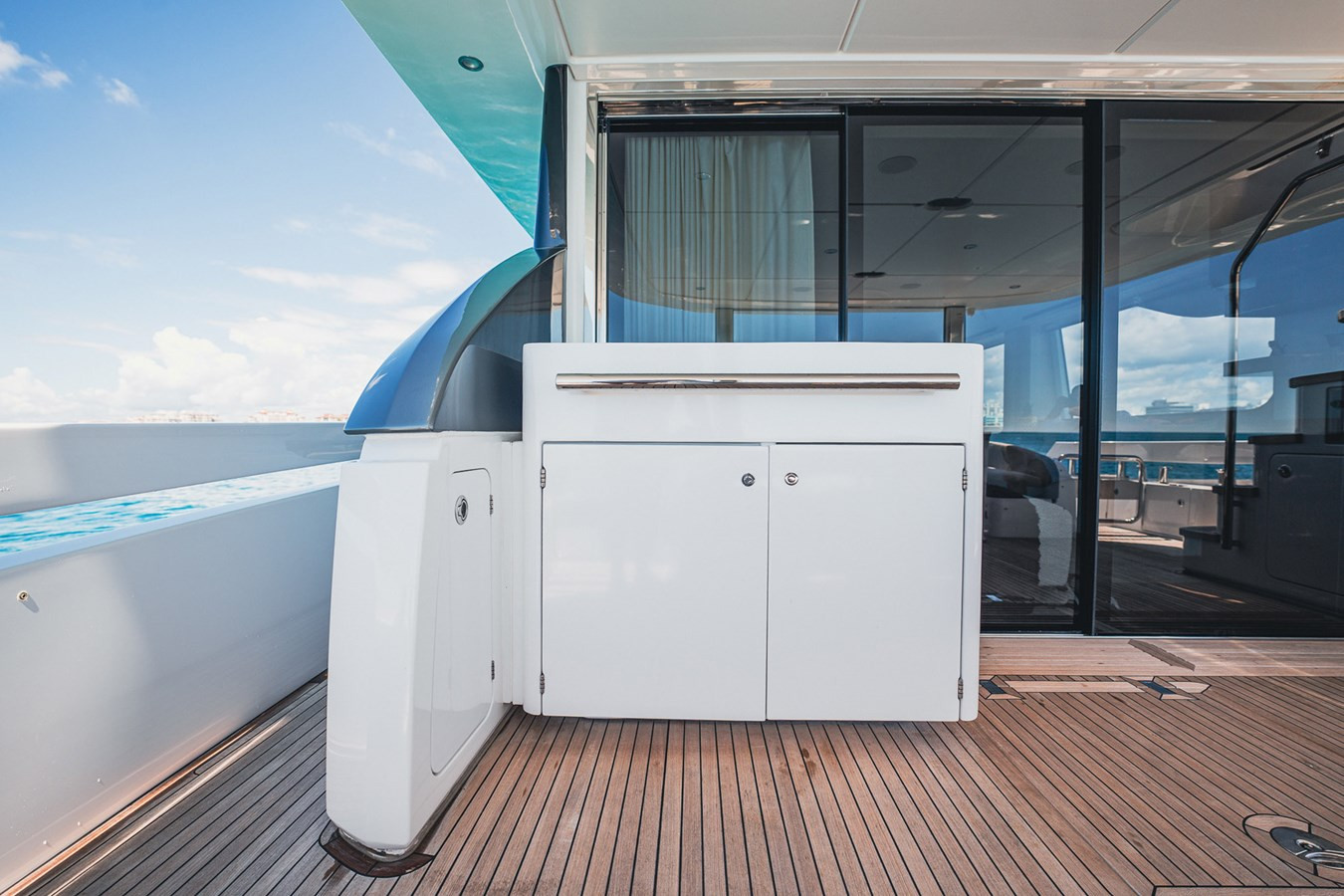 https://arconyachts.ams3.digitaloceanspaces.com/91109/conversions/large_4843106-optimize.jpg