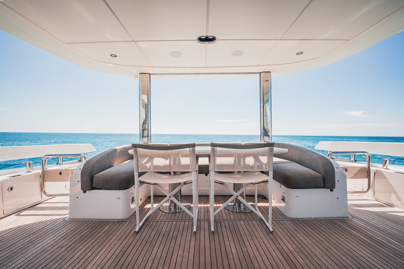 https://arconyachts.ams3.digitaloceanspaces.com/91118/conversions/large_4843109-optimize.jpg