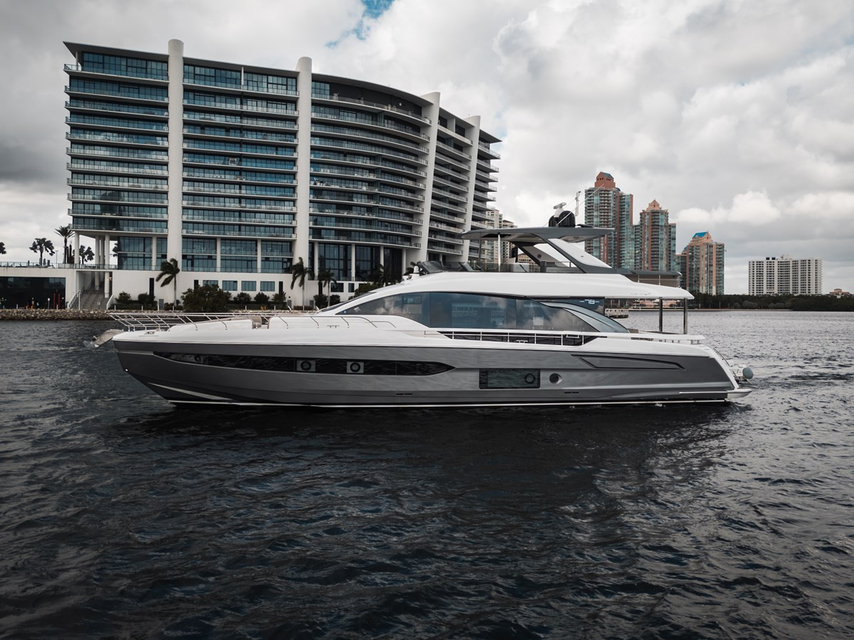 https://arconyachts.ams3.digitaloceanspaces.com/91120/conversions/large_4688894-optimize.jpg