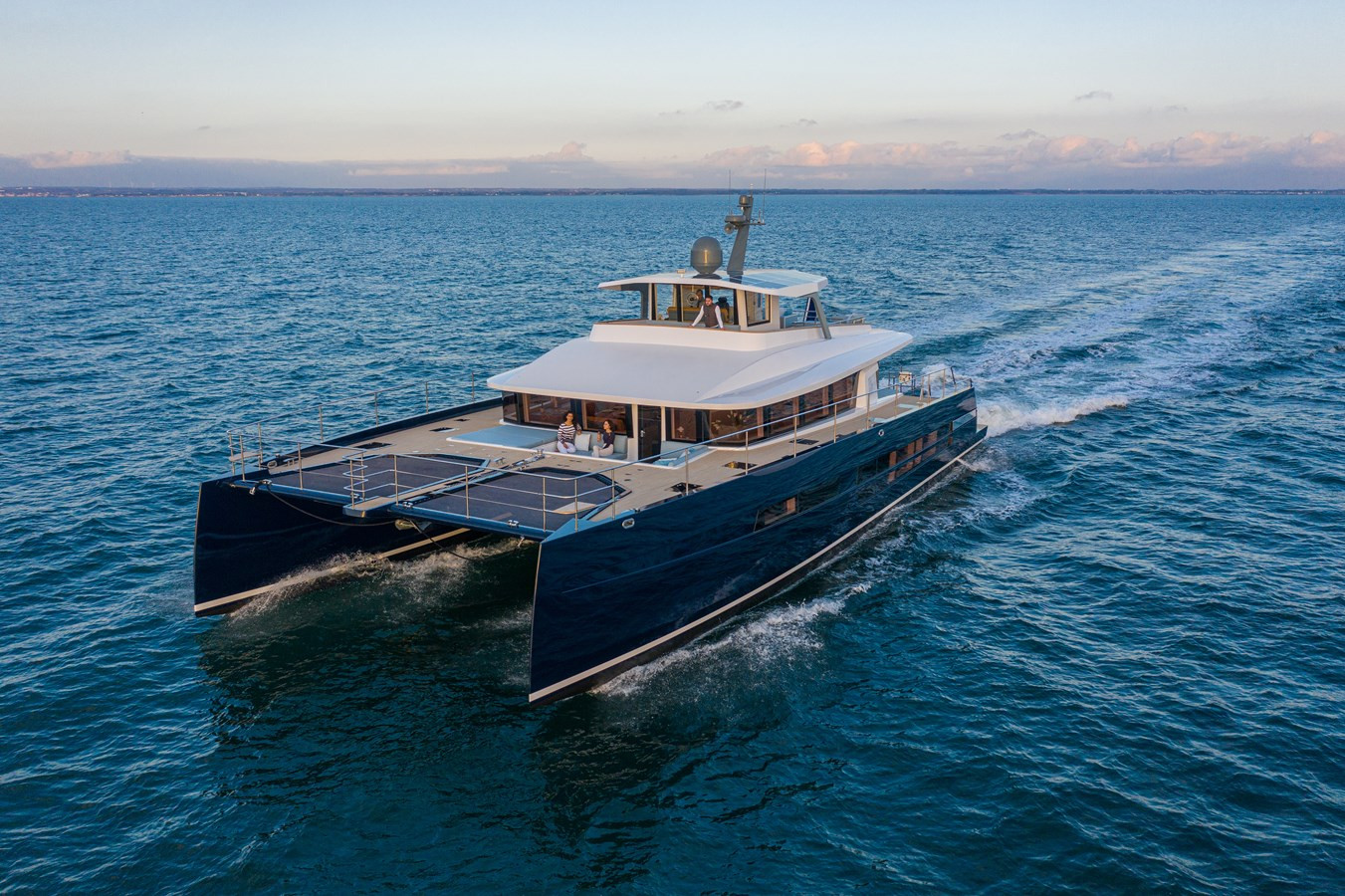 https://arconyachts.ams3.digitaloceanspaces.com/91136/conversions/large_4612527-optimize.jpg