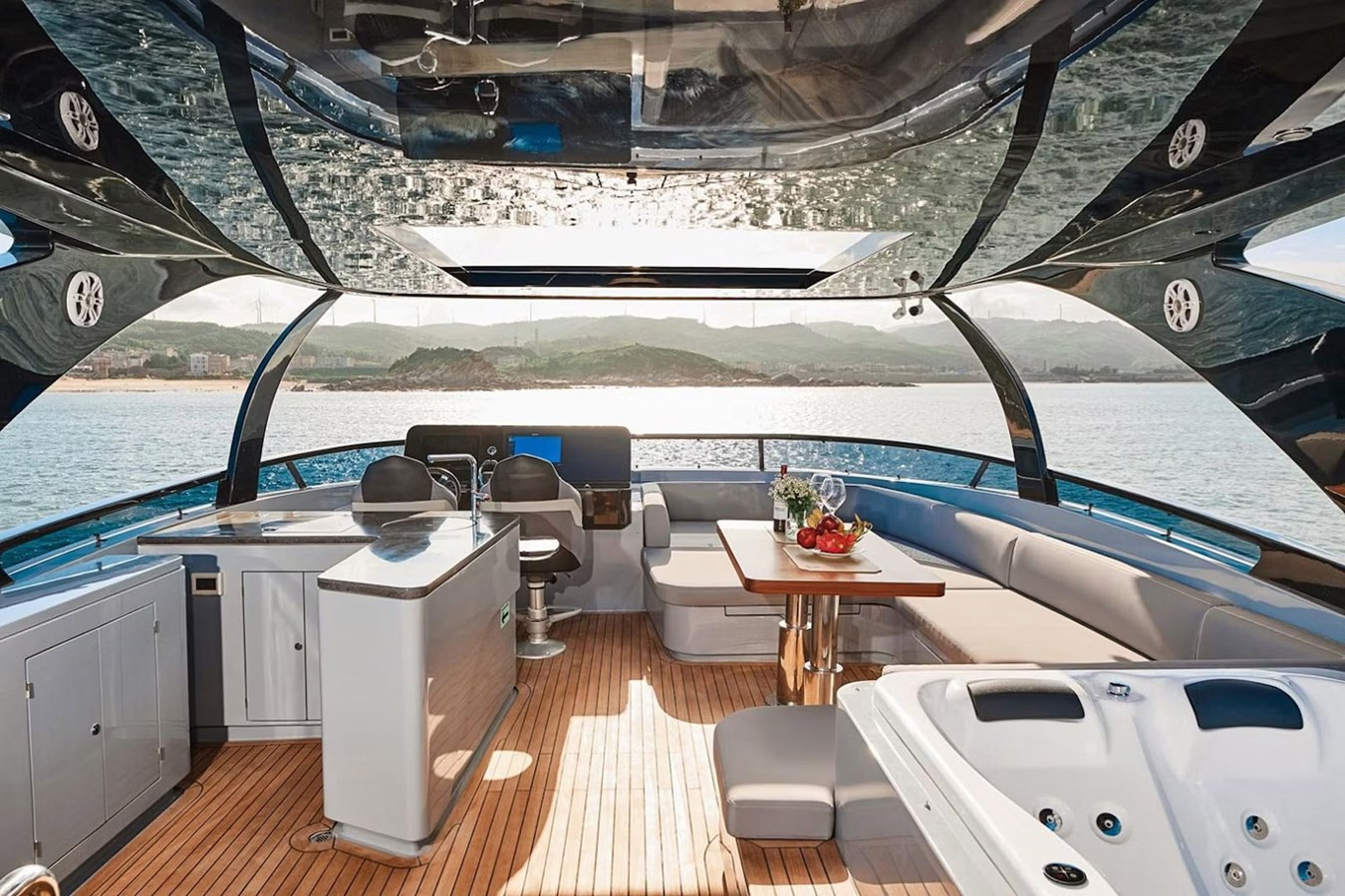 https://arconyachts.ams3.digitaloceanspaces.com/91137/conversions/large_4601254-optimize.jpg