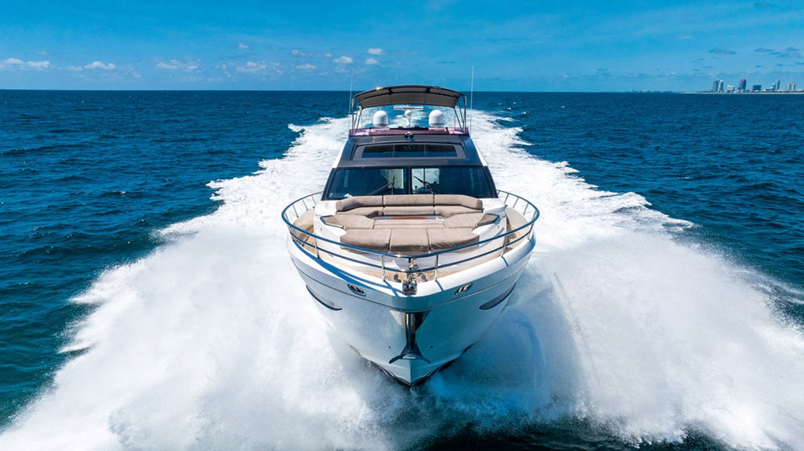 https://arconyachts.ams3.digitaloceanspaces.com/91275/conversions/large_4696481-optimize.jpg