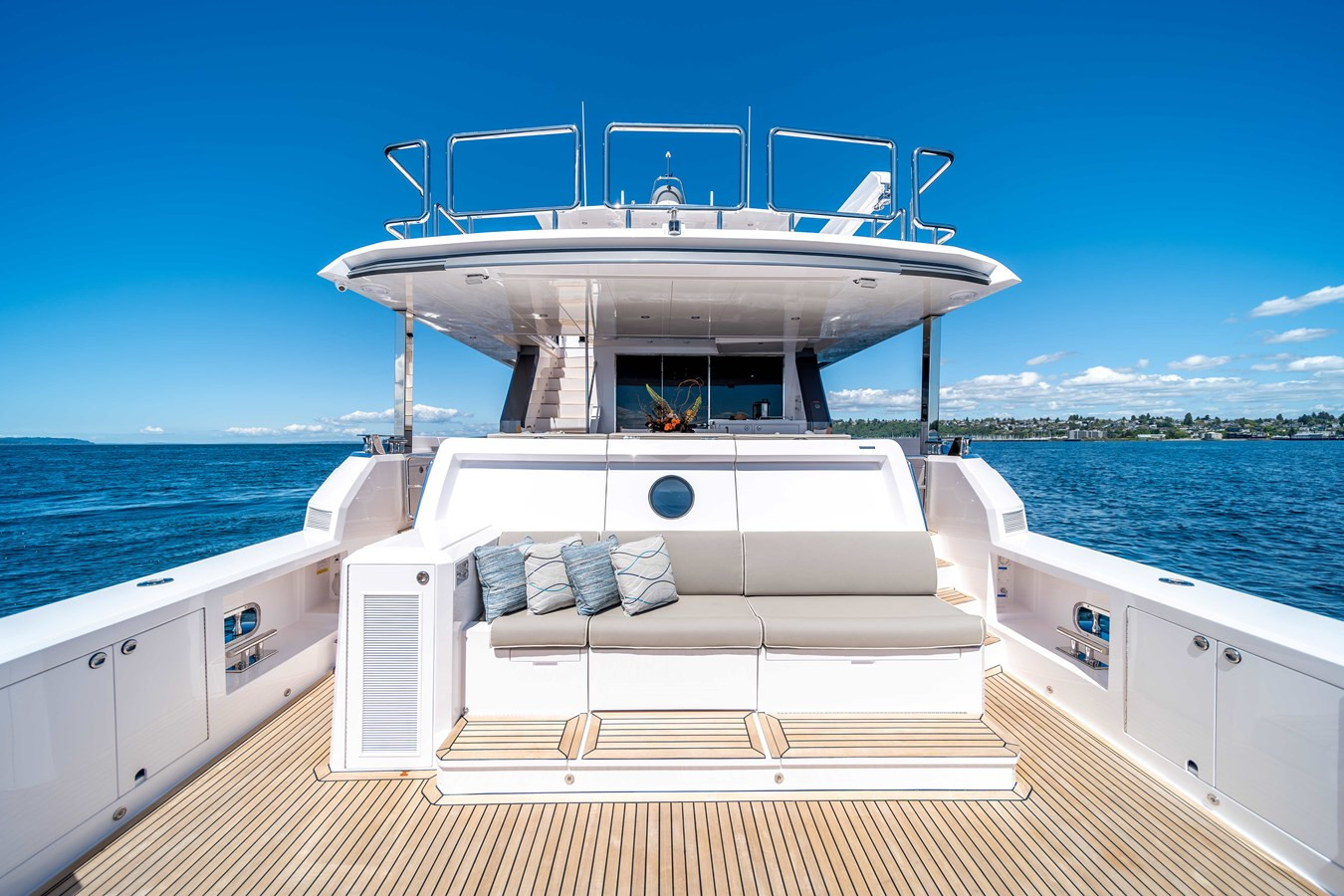 https://arconyachts.ams3.digitaloceanspaces.com/91360/conversions/large_4299958-optimize.jpg