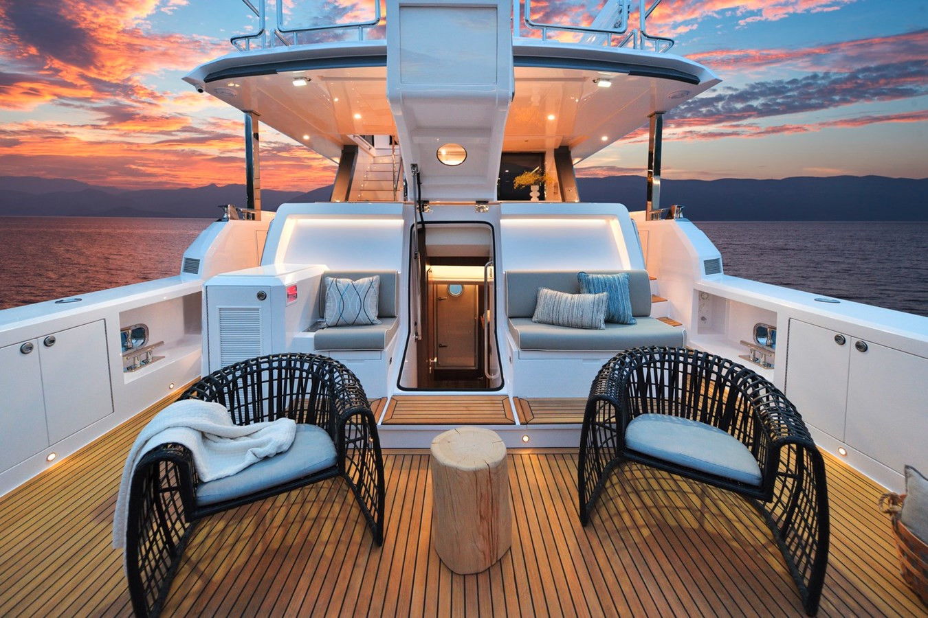 https://arconyachts.ams3.digitaloceanspaces.com/91393/conversions/large_4231576-optimize.jpg