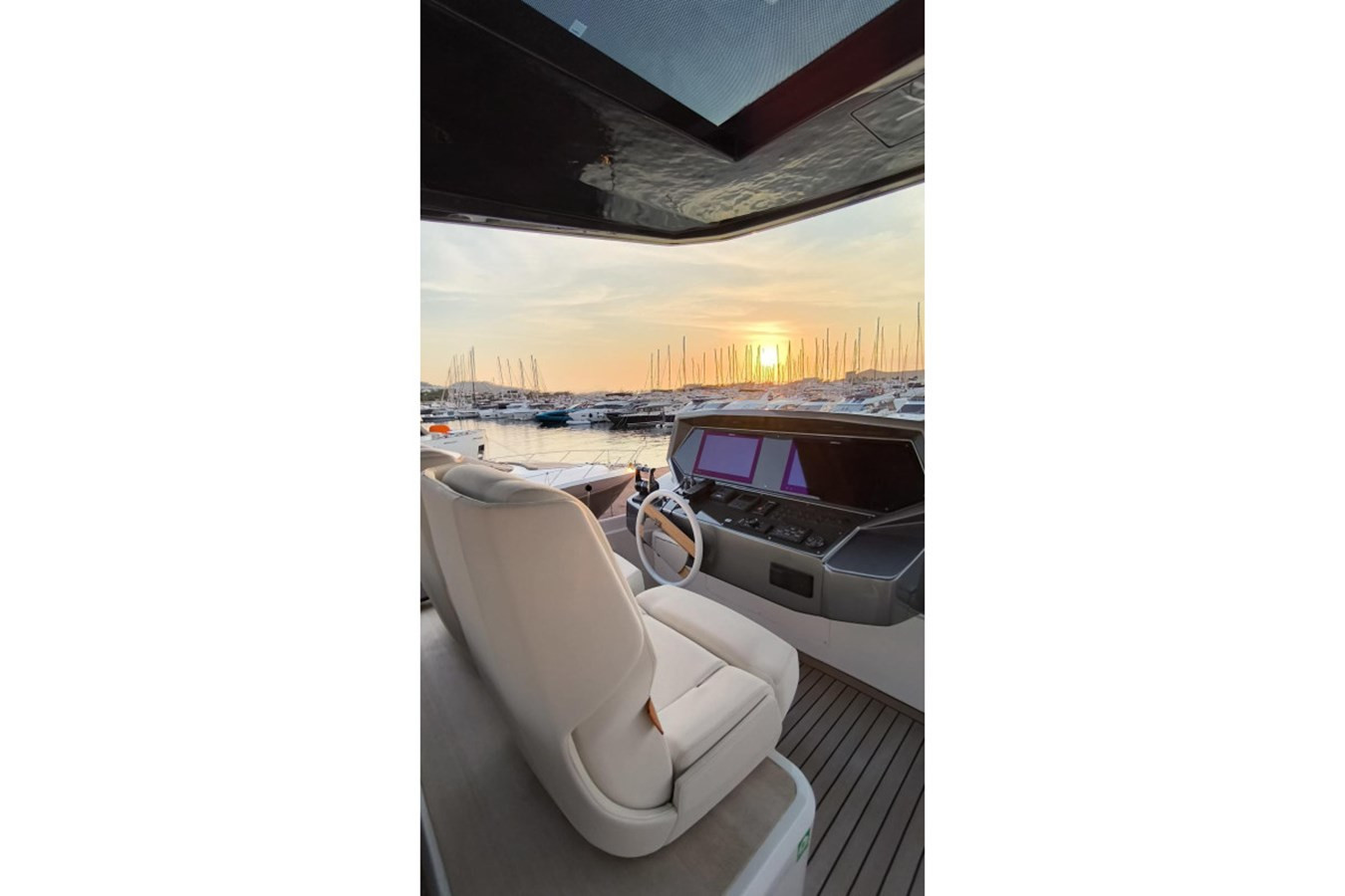 https://arconyachts.ams3.digitaloceanspaces.com/91400/conversions/large_4522259-optimize.jpg