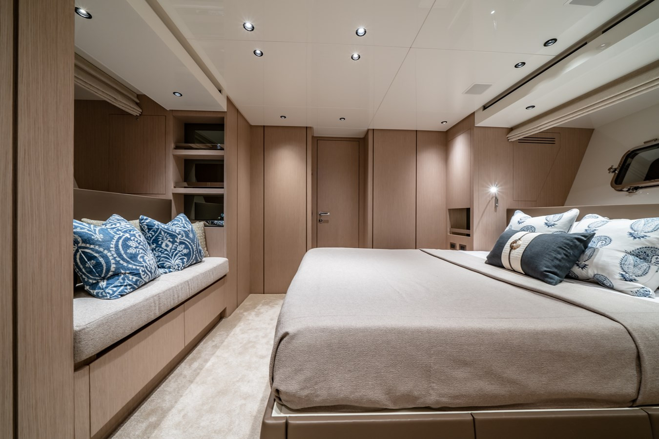 https://arconyachts.ams3.digitaloceanspaces.com/91484/conversions/large_4707000-optimize.jpg