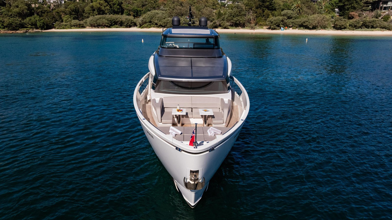 https://arconyachts.ams3.digitaloceanspaces.com/91532/conversions/large_4708347-optimize.jpg