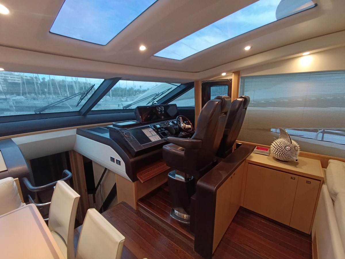 https://arconyachts.ams3.digitaloceanspaces.com/91564/conversions/large_4601750-optimize.jpg
