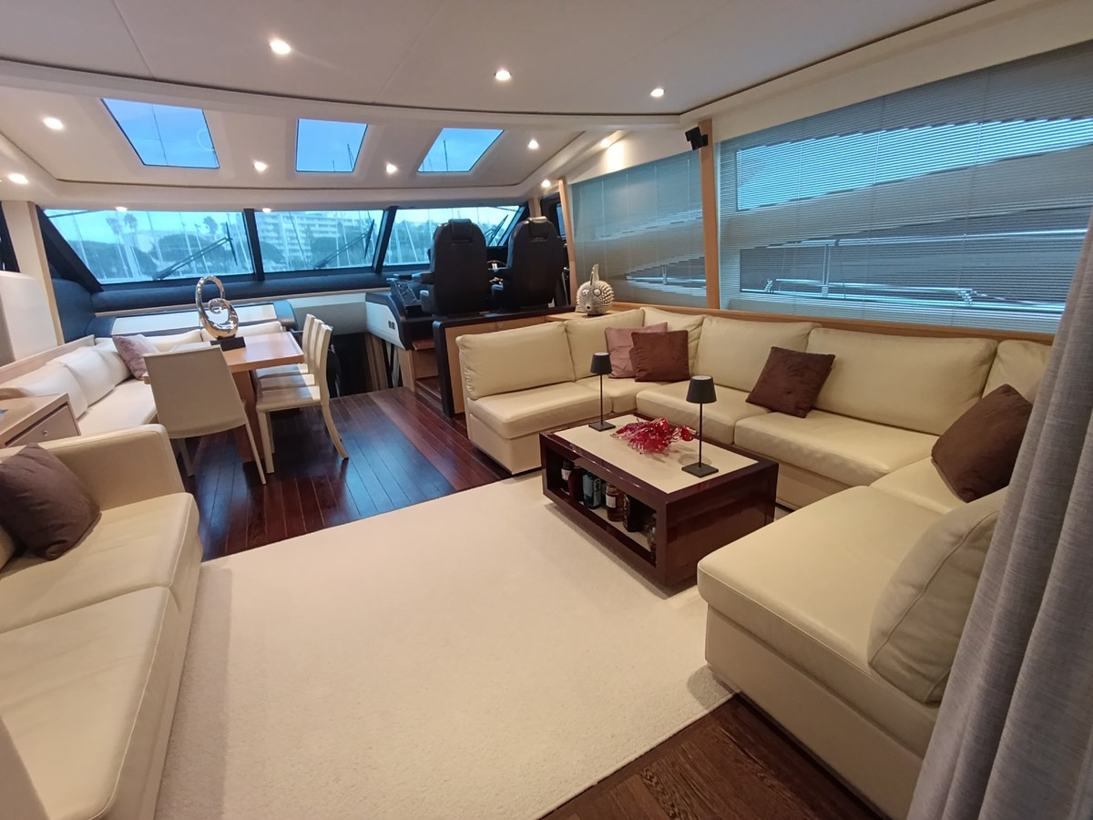 https://arconyachts.ams3.digitaloceanspaces.com/91570/conversions/large_4601752-optimize.jpg