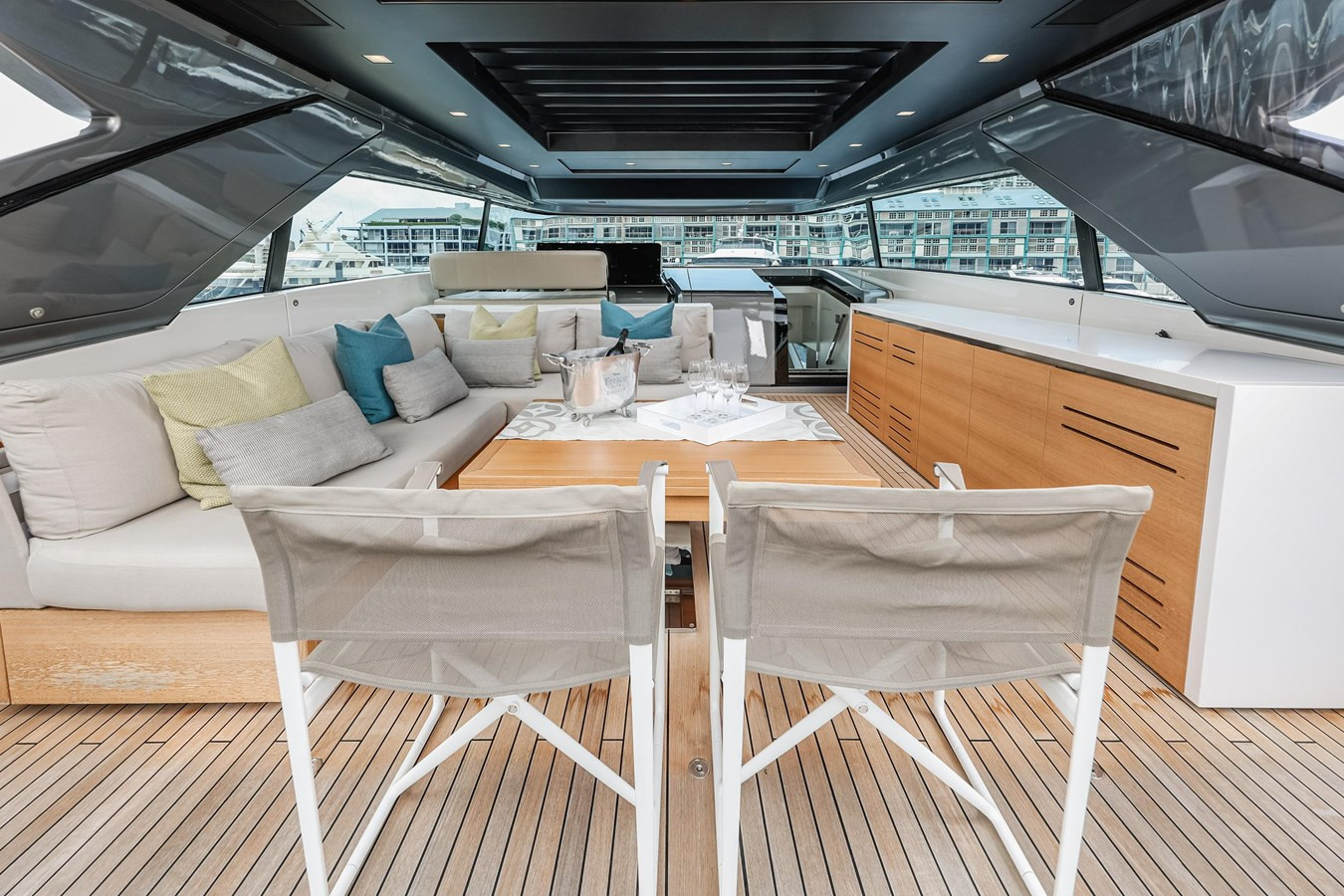 https://arconyachts.ams3.digitaloceanspaces.com/91605/conversions/large_4708371-optimize.jpg
