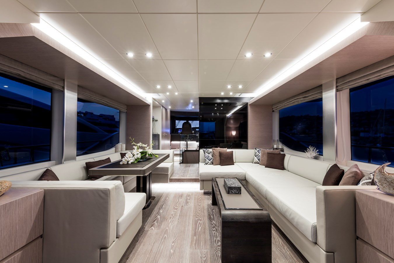 https://arconyachts.ams3.digitaloceanspaces.com/91652/conversions/large_3775208-optimize.jpg