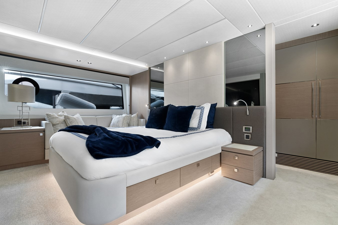 https://arconyachts.ams3.digitaloceanspaces.com/91736/conversions/large_4294764-optimize.jpg