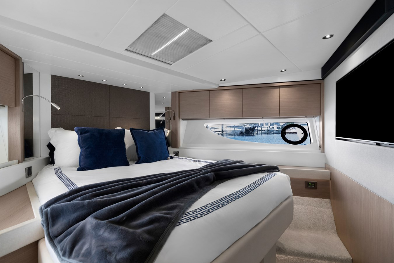 https://arconyachts.ams3.digitaloceanspaces.com/91748/conversions/large_4294774-optimize.jpg