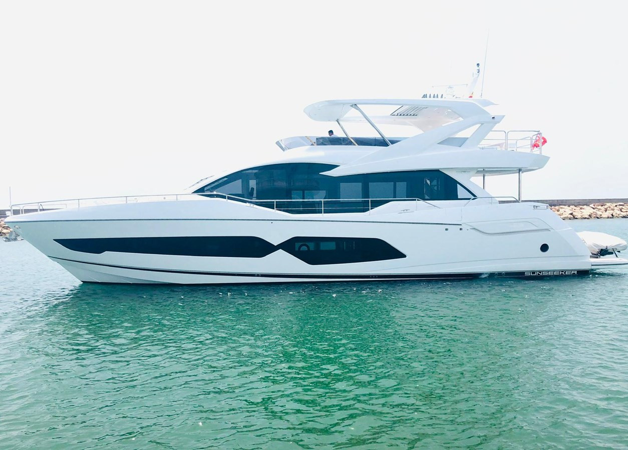 https://arconyachts.ams3.digitaloceanspaces.com/91751/conversions/large_3717952-optimize.jpg