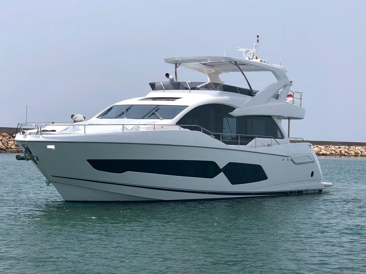 https://arconyachts.ams3.digitaloceanspaces.com/91754/conversions/large_3717953-optimize.jpg