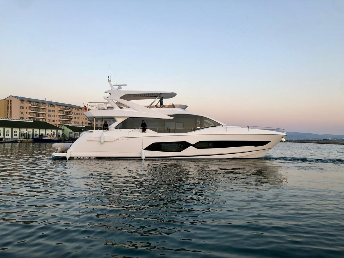 https://arconyachts.ams3.digitaloceanspaces.com/91757/conversions/large_3717954-optimize.jpg