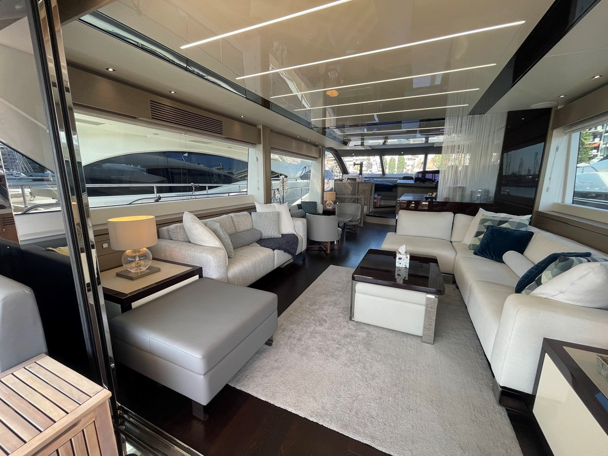 https://arconyachts.ams3.digitaloceanspaces.com/91772/conversions/large_3717959-optimize.jpg