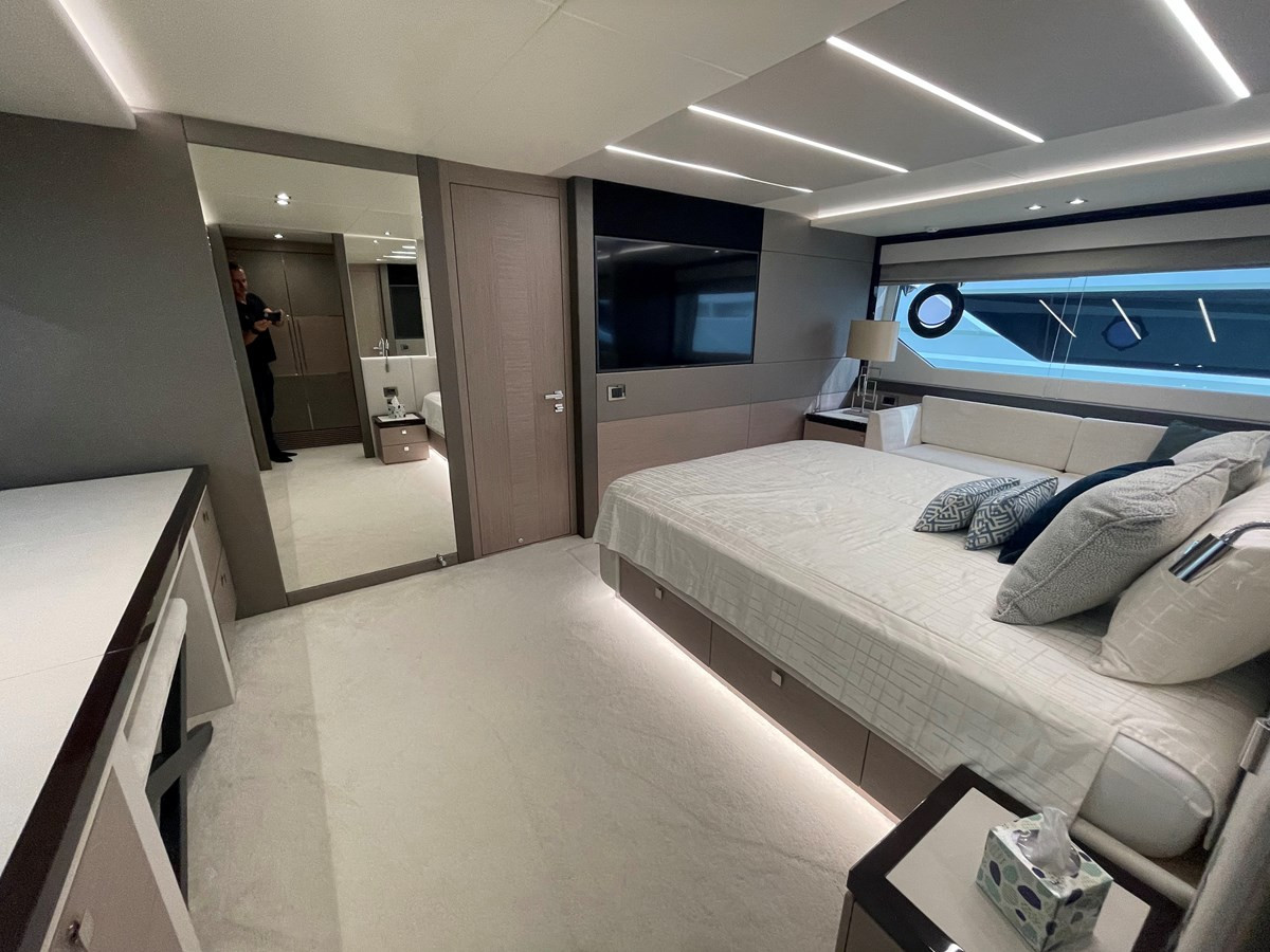 https://arconyachts.ams3.digitaloceanspaces.com/91818/conversions/large_3717975-optimize.jpg