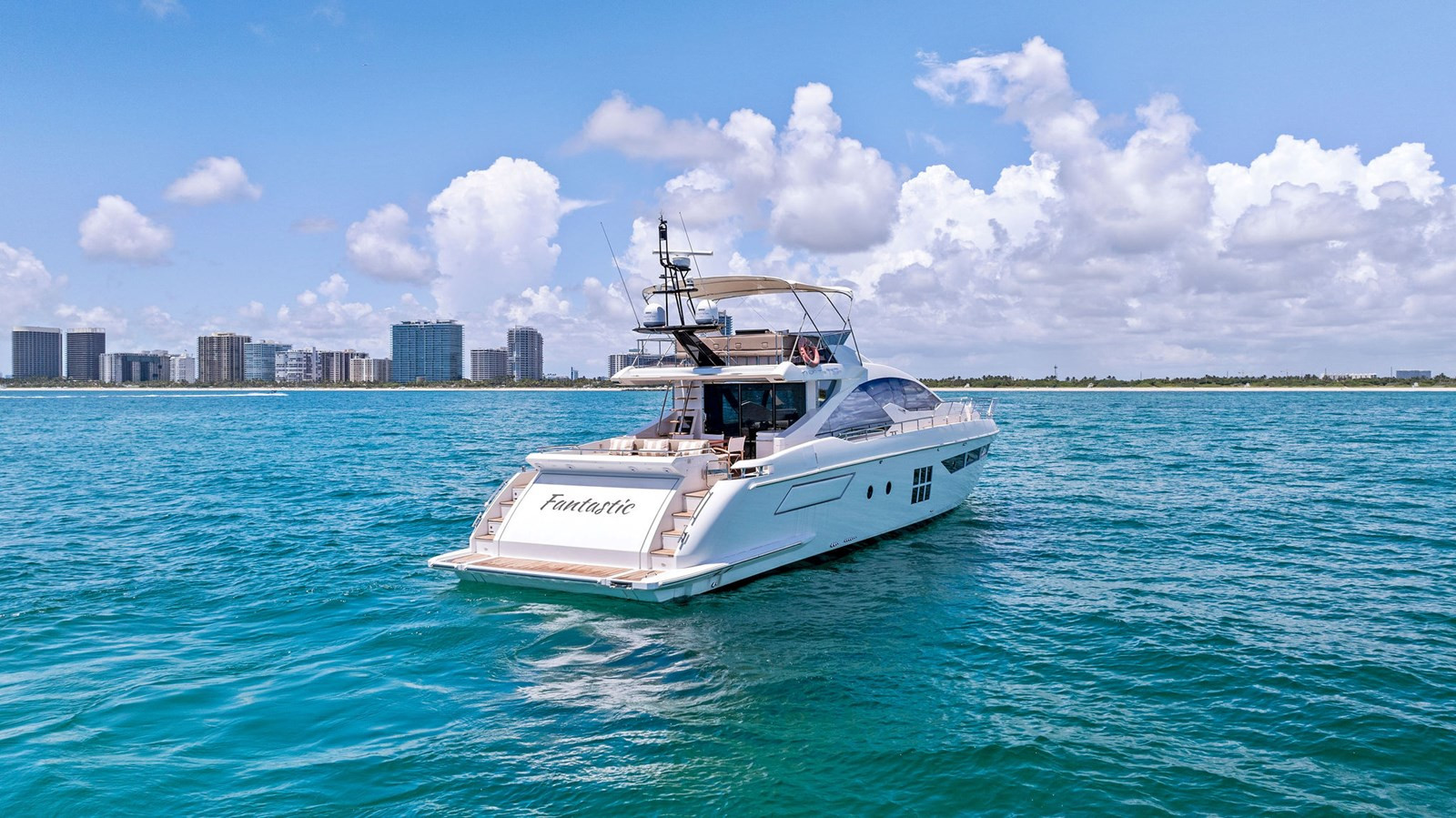 https://arconyachts.ams3.digitaloceanspaces.com/91951/conversions/large_4303822-optimize.jpg
