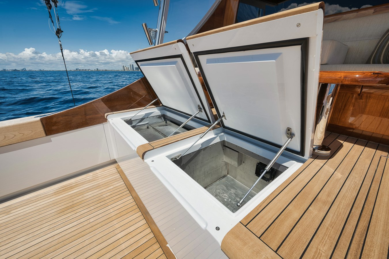 https://arconyachts.ams3.digitaloceanspaces.com/91995/conversions/large_4260116-optimize.jpg