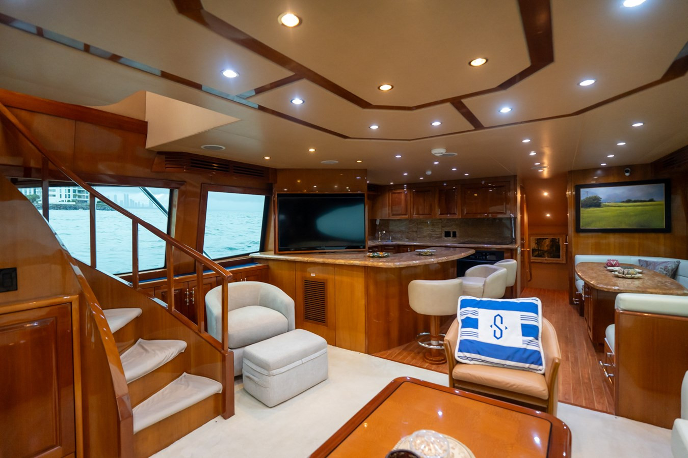 https://arconyachts.ams3.digitaloceanspaces.com/92080/conversions/large_4502757-optimize.jpg